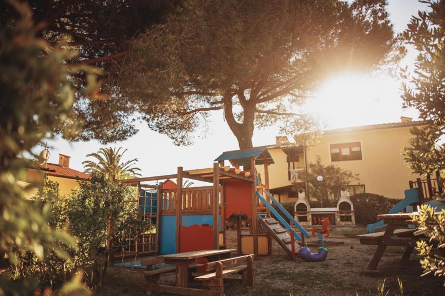 لاكونا Residence Il Mandorlo المظهر الخارجي الصورة